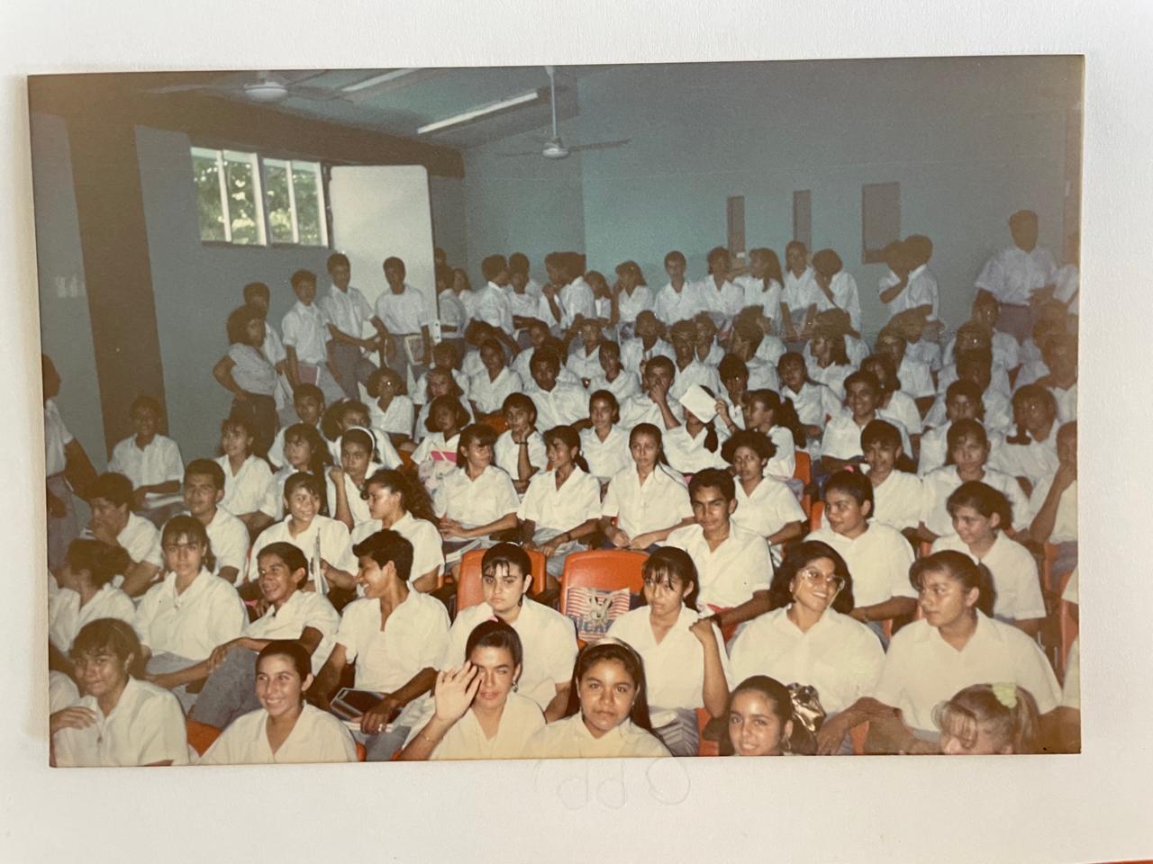 Alumnos en auditorio